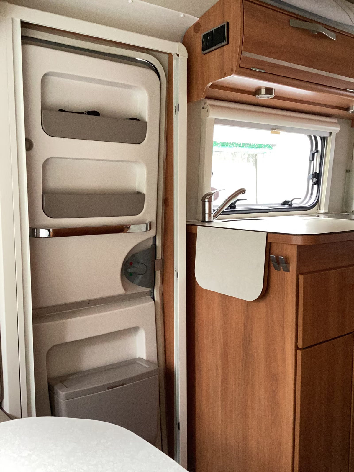 Hymer Eriba Triton 430, 1.300 kg