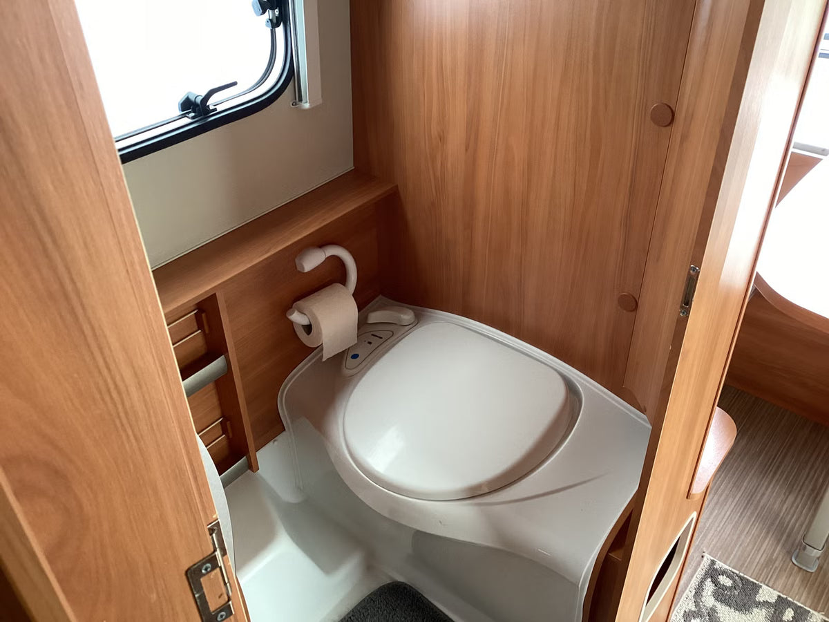 Hymer Eriba Triton 430, 1.300 kg