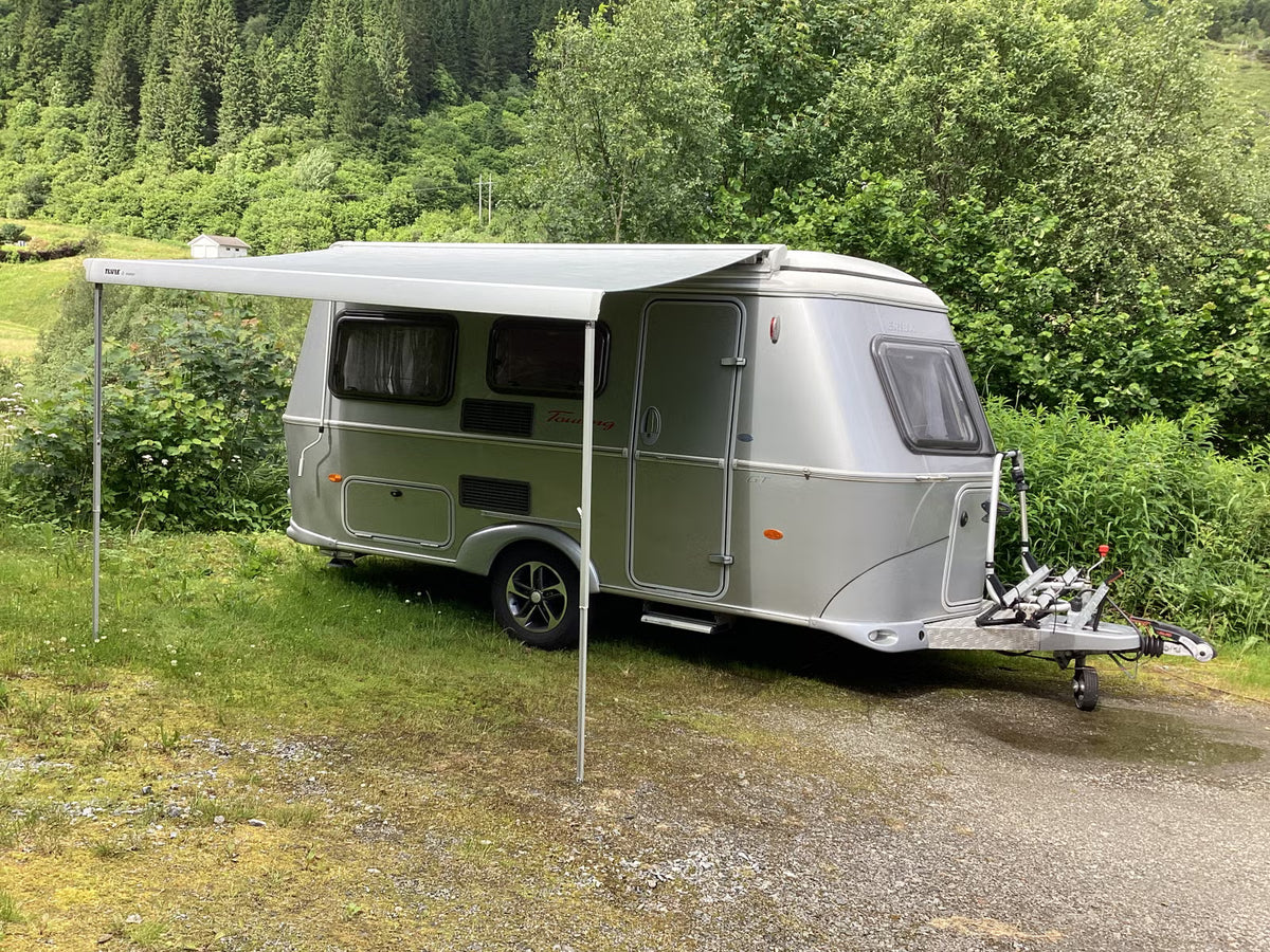 Hymer Eriba Triton 430, 1.300 kg