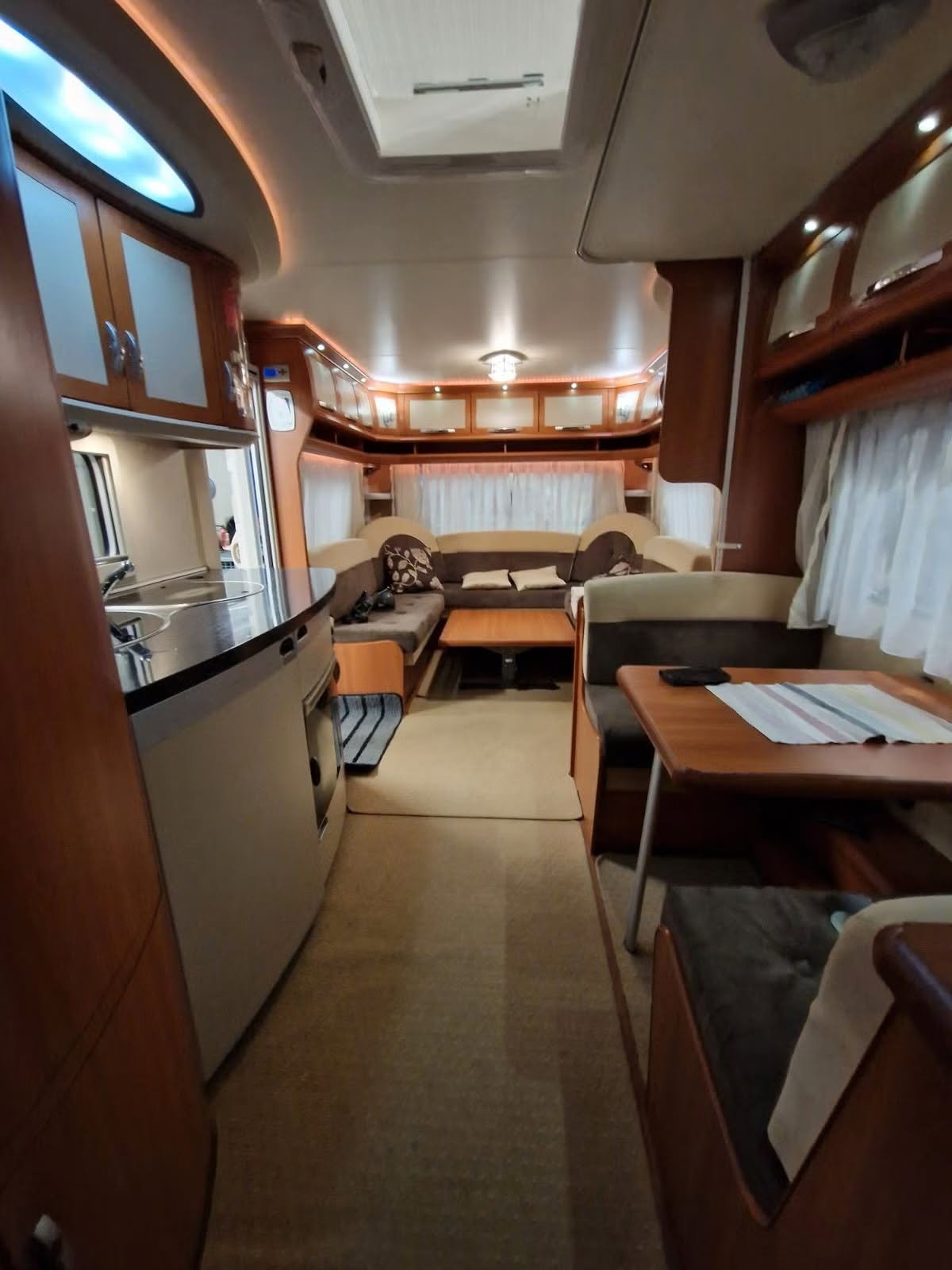 Caravana Hobby Prestige 650