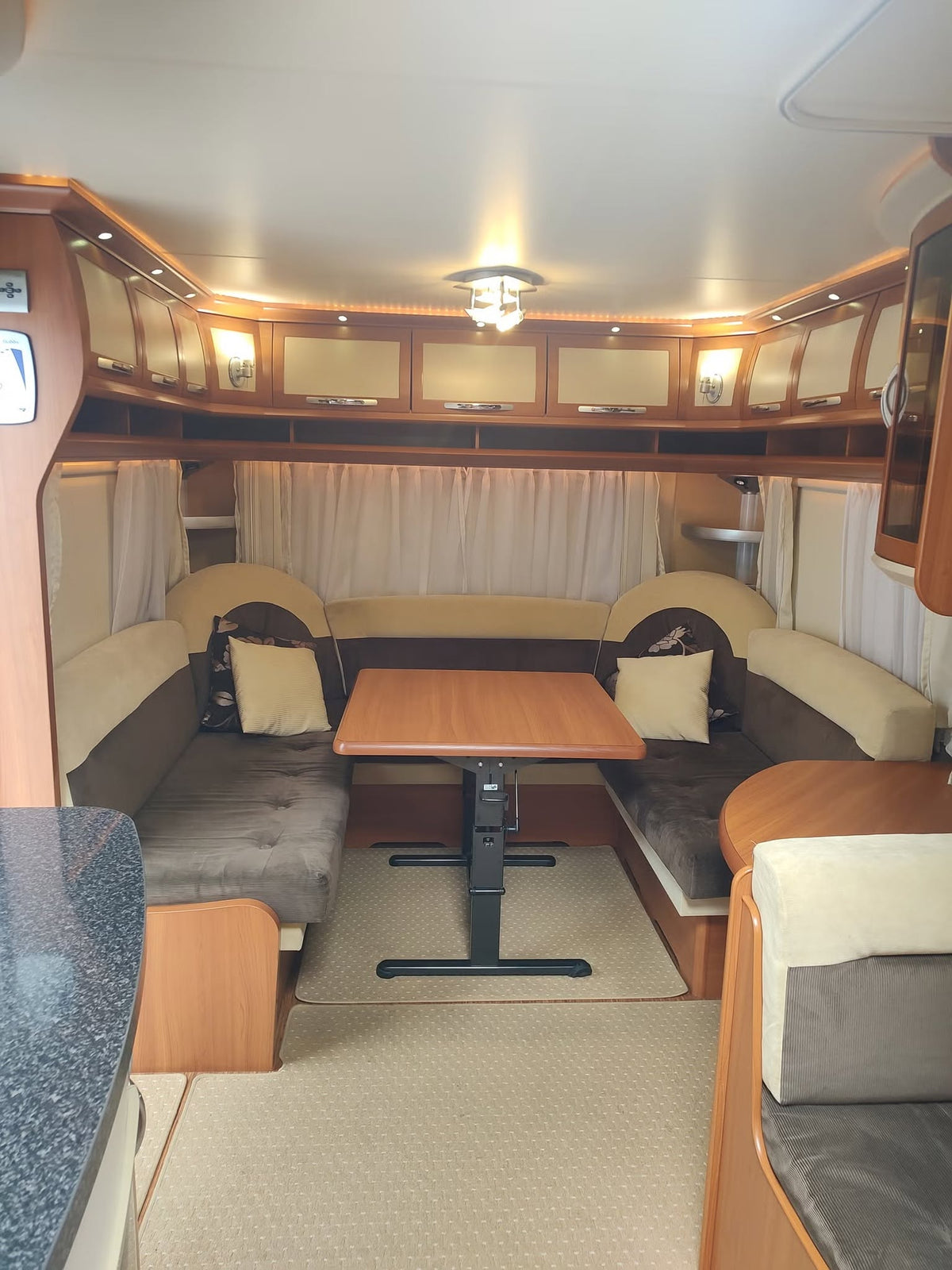 Caravana Hobby Prestige 650