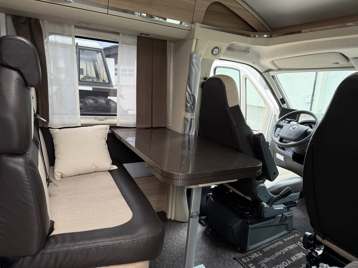 Adria Coral S 690 SC, CAMA CENTRAL
