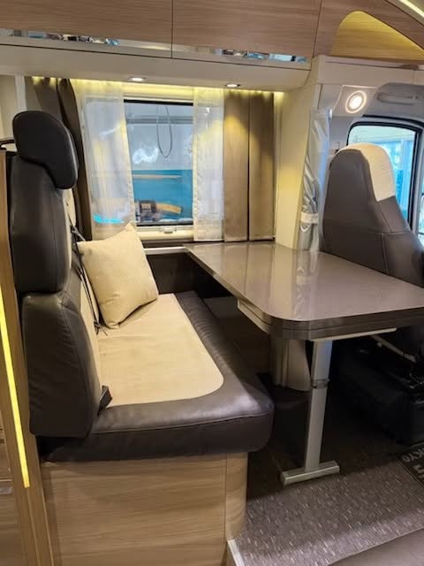 Adria Coral S 690 SC, CAMA CENTRAL