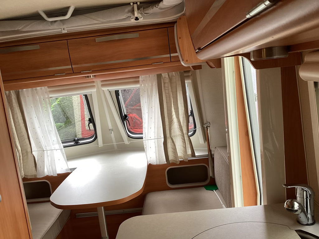 Hymer Eriba Triton 430, 1.300 kg